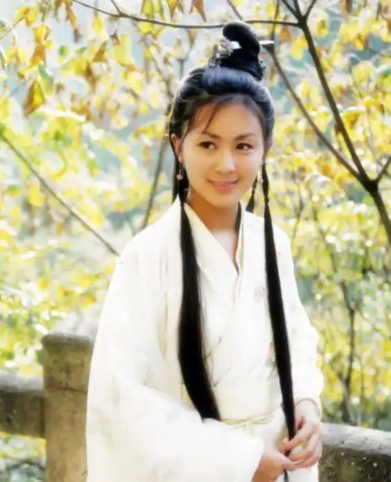 童星出身的这位女明星,离婚后独自抚养儿女至今
