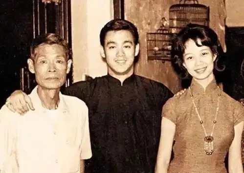 李小龙那些年交流过的师父,各个都是高手,他功夫高是有原因的
