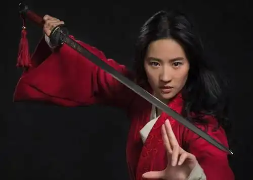 花木兰刘亦菲替身火了,笑容甜美英气有余气质不输刘亦菲可以演女一