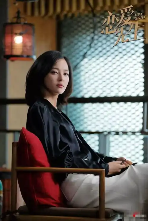 恋爱先生首播播放量破亿,靳东搭档江疏影,不火不行
