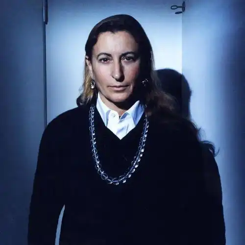 百年奢侈品大牌质量被吐槽穿普拉达的女王也有秘密