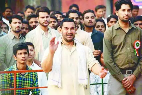 重温高分9.3的摔跤吧,爸爸,看印度女孩如何逆袭摆脱命运