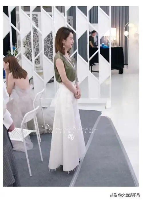 倾城时光中赵丽颖被绑剧照出来后,成为时下当红镜头