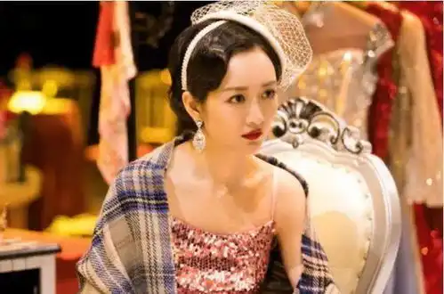 难怪王鸥一直都是红唇浓妆,看到淡妆的样子后,网友告辞