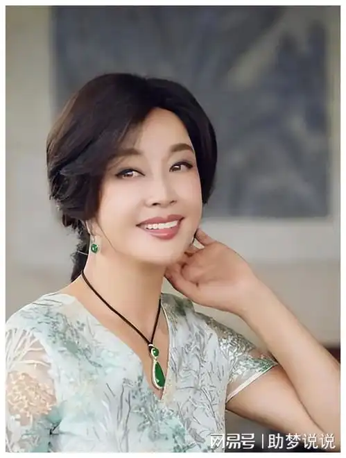 以为她们退圈了,原来是整容了没认出来美人真该远离科技与狠活