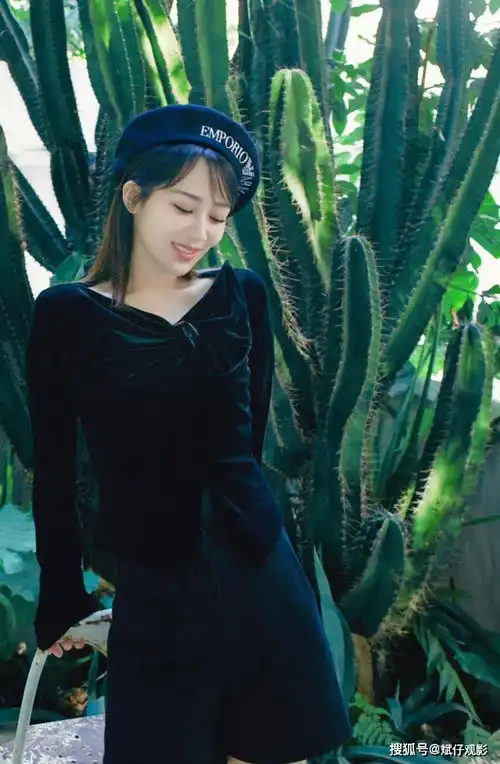 杨紫贝雷帽造型氛围感十足,她是如何一路逆袭的
