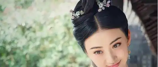 深扒景甜15年成名史曾靠男友资源强捧不火,如今靠什么再次翻红
