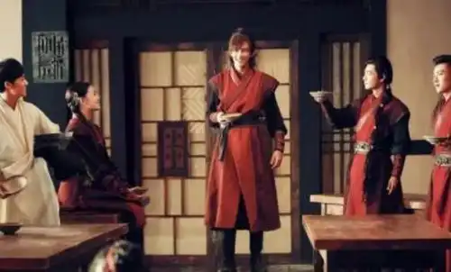 他在快乐男声落选,靠燃烧吧少年走红,斗破苍穹爆红