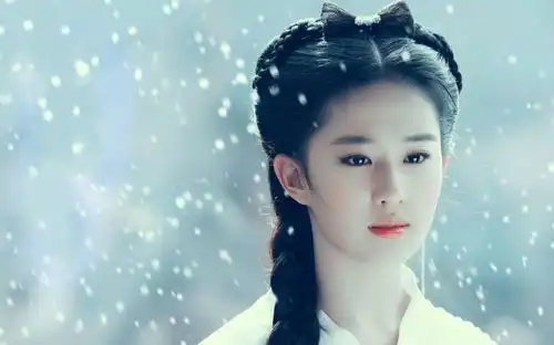 15岁出道走红被北影破格录取,导演停工半年,只为让她出演花木兰
