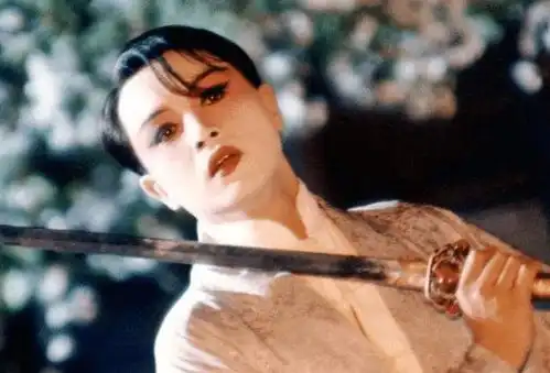 张丰毅拍霸王别姬时,为何总躲着张国荣原来是一场拥抱戏惹的祸
