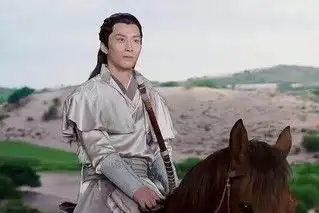 楚乔传抠图替身频出赵丽颖被骂惨窦骁一语证清白前期筹备工作出问题
