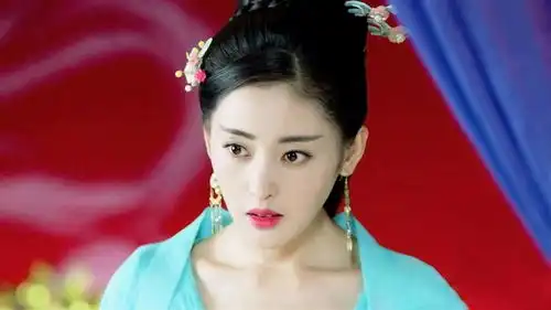 15年因一部网剧大火,曾当巩俐光替,张天爱这一路走来太励志