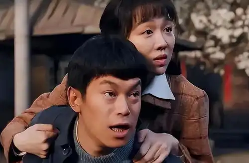 金晨又变脸了,差点没认出来,苹果肌饱满的吓人,秦岚一语成谶
