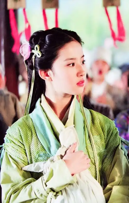 都说新版仙剑男主不行,看到片场路透时这不是挺帅的吗