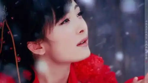 当红小花迪丽热巴的走红历程,她不火真的天理难容