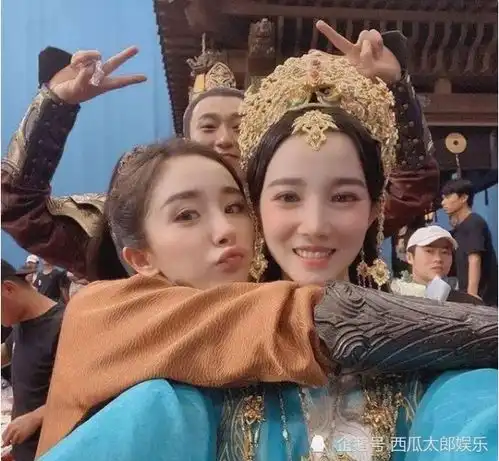 陈小纭回复拉踩杨幂言论,败光路人缘惹众怒,被嘲绿茶,实至名归