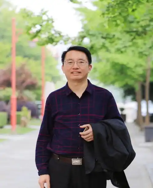 外国语学院研究生论坛英译汉与汉译英的审美取向与翻译批评的公正性以魂断蓝桥和ididnotkillmyhusband的译名为例
