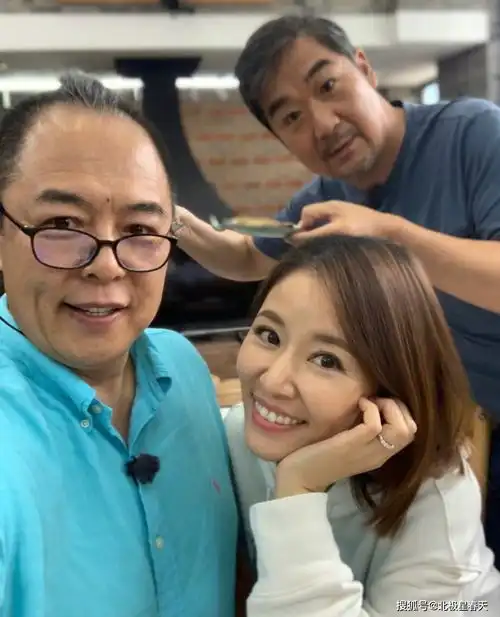 靠高中学历拿下了硕士学位美人迟暮,戏路变窄,林心如另辟蹊径
