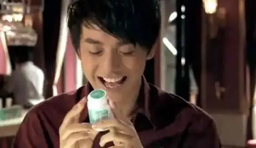 他才是益达代言人10年没收1分钱,网友喊话广告方出来解释