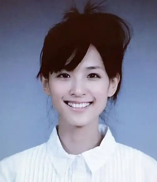 爱情公寓林宛瑜大变样,曾因重度贫血辞演,男友陪伴12年不弃
