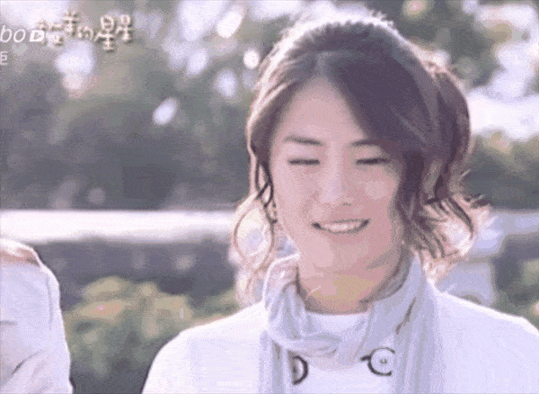 迷惑行为放羊的星星女主穿婆婆睡裤躺公公腿上,可长点心吧
