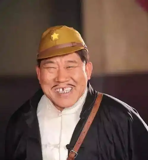 坏人专业户杜旭东,因丑拿下角色,妻女让人羡慕