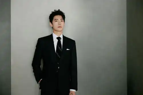 组图章子怡佟丽娅杨颖张子枫等出发华表奖造型精致各具特色