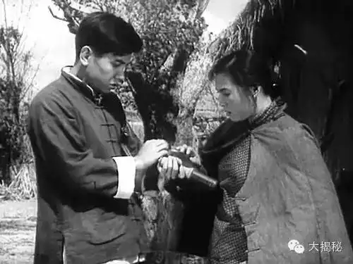 节目微山湖边,经典歌曲唱不衰历史真实,铁道游击队如何还原英雄事迹曹会渠