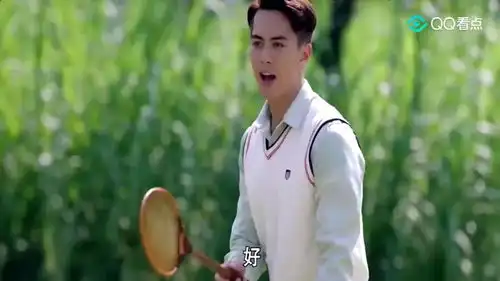 许你浮生若梦星程手把手教天婴打羽毛球
