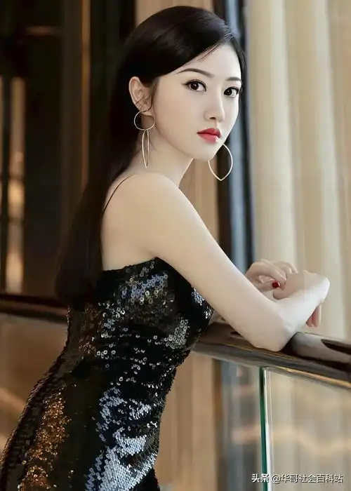 明星高清美图集优雅和天真于一身景甜