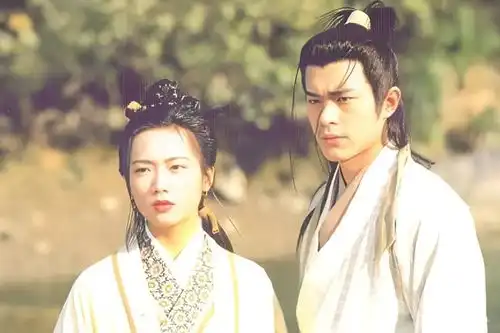 长大后才懂,为何郭芙娇艳动人,杨过却不爱,大小武解释得很通透
