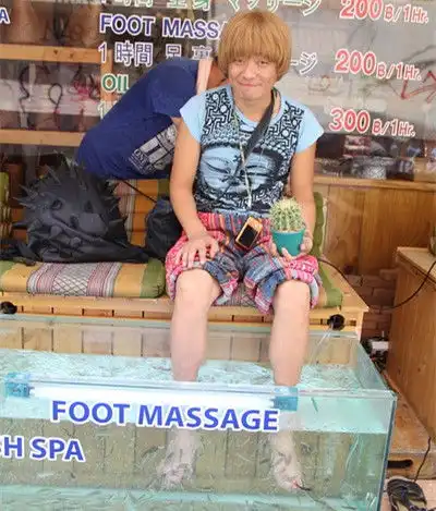 别小看了上门服务的上门帮足疗师傅,月薪过万呢
