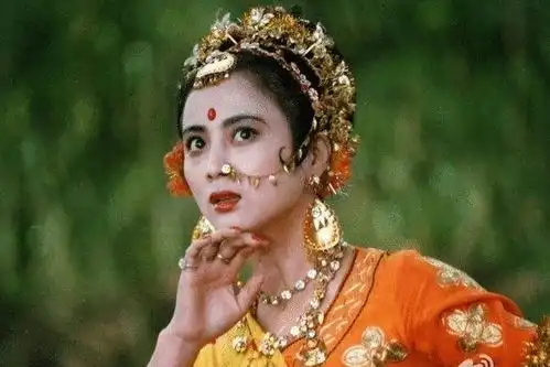 为何仅为报一掌之仇,玉兔下凡将嫦娥弄疯
