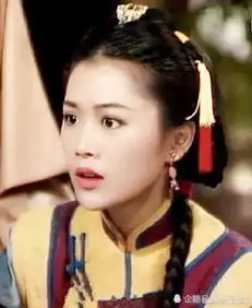 梁小冰晒自己青涩剧照,一脸的胶原蛋白眼神里都是戏