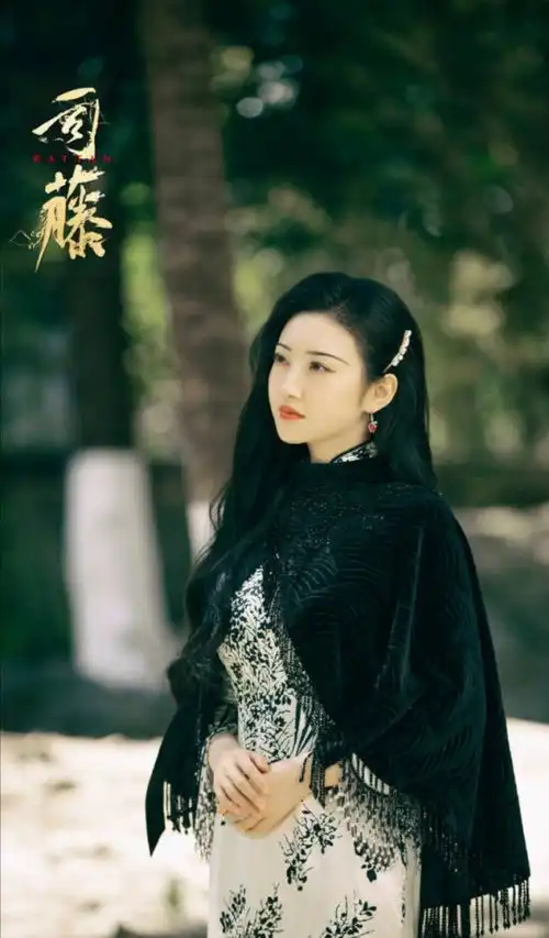 景甜在司藤里边的造型真的好惊艳
