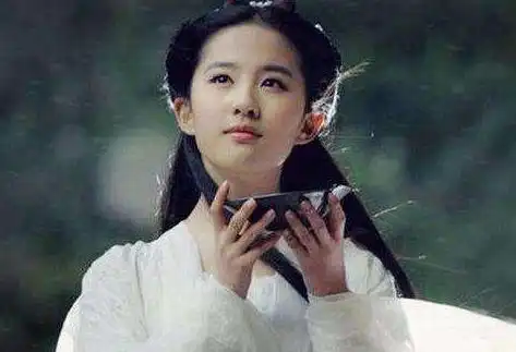 新神雕侠侣剧照,从小龙女鼻影浓重,到仙气十足,逆袭了
