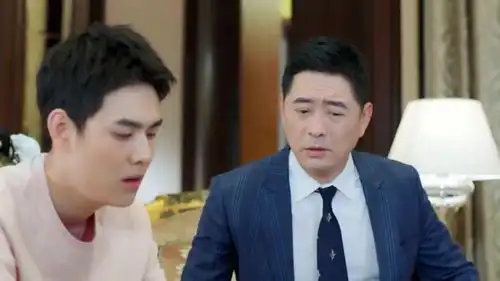 国民老公2许嘉木喝醉酒,脸红红的,有点萌啊