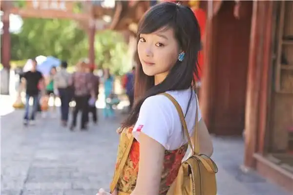 何杜鹃扮过虞姬,演过芈月传,如今在秋蝉的旗袍造型美翻了