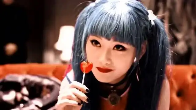 爱是明目张胆的偏爱,喜欢吃糖的kiko,只有在面对秦风时拿的是爱心形状