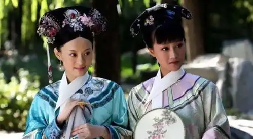 清朝妃嫔脖子上都有一块白布,有什么作用是为了给皇帝提供方便
