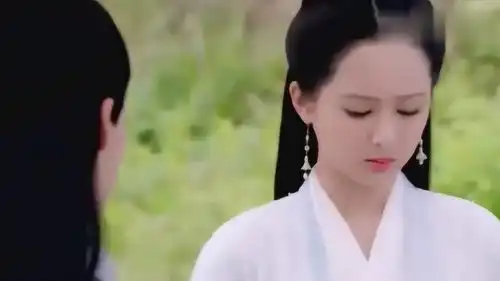 白蛇传说白夭夭拿着这个想不明白了,为什么书半个字都没有呢