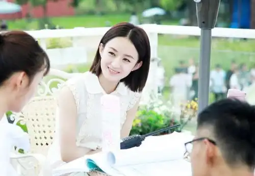 杨幂扶摇开播,热巴新剧定档,而接下来至少还有十部大剧待播