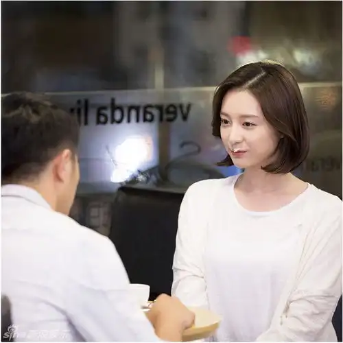 组图太阳的后裔剧照晋久金智媛甜蜜过往
