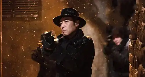 张艺谋的悬崖之上发最新预告,剧情扣人心弦,谁能活到最后
