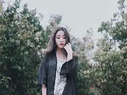 女生长发美女可爱俏皮甜美小女孩子
