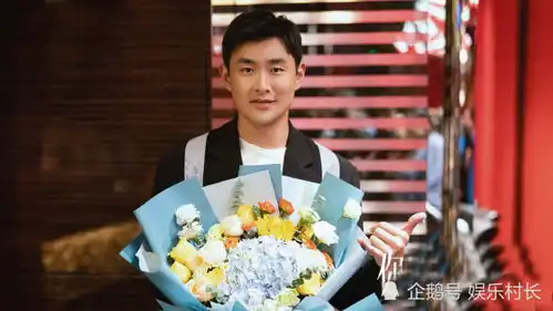 你是我的荣耀杀青,迪丽热巴杨洋互送礼物,二人甜蜜互动cp感满满
