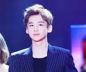 罗云熙掀起刘海我忍,邓伦掀起刘海我也忍,千玺掀起刘海忍无可忍