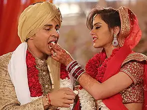 盘点世界怪异婚礼习俗新娘全身涂黑被丢垃圾