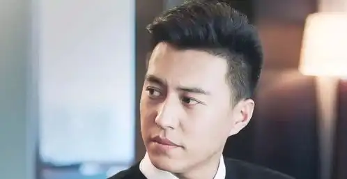 这8位当红大叔,年轻时颜值平平无奇,年纪越大反而越有味了
