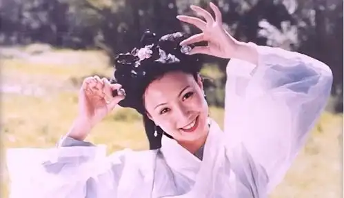 新版春光灿烂猪八戒杀青,旧版演员捧场客串,龙女犄角像鸡爪

